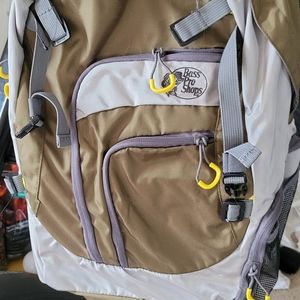 Bass pro tackle box backpack
